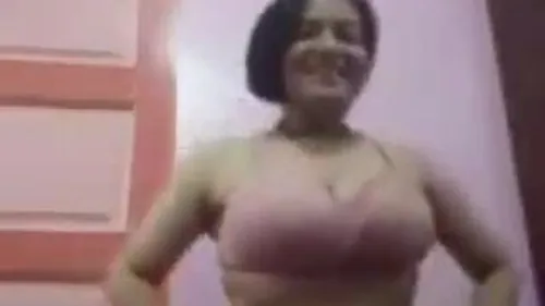 بنت فاجرة دلوعة تبعت نودز وتوري بزازها لحبيبها سكس نودز مصري