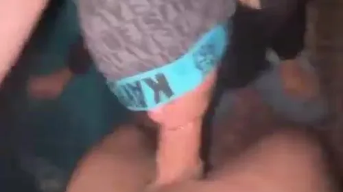 لبوة مصرية خاضعة تمص زب حبيبها وتتناك بعنف سكس مصري