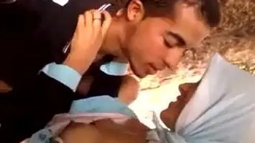 محجبة مع حبيبها في الجنينة سكس مصري xnxx