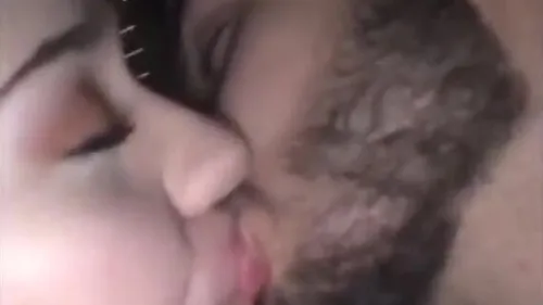 سهرة رومانسية بوس وتقفيش شاب مع حبيبته سكس مصري xnxx