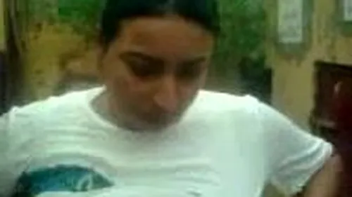 بلطجي ياخد محجبة في الخرابة ويهددها عشان تقلع ويصورها سكس مصري