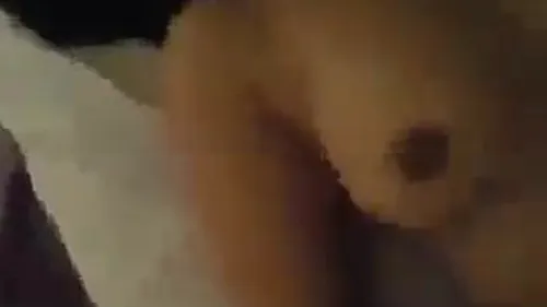 لبوة مصرية حبيبها ينيكها ويضربها وهي تقوله بحبك سكس مصري ixxx