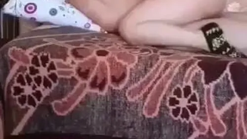 فلاحة هايجة نار تركب الزب مش عايزة تقوم من عليه سكس مصري xnxx