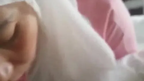 الموظفة المحجبة تمص زب المدير في المكتب سكس مصري xnxx