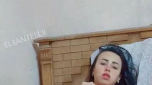 بنت كيوت تلعب في كسها الوردي لحد ما تجيب شهوتها سكس نودز مصري