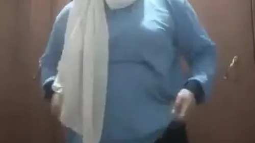 بنت في ثانوي ترجع من المدرسة وتصور نودز لحبيبها سكس نودز مصري