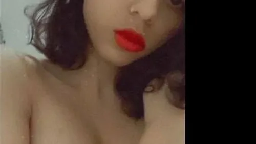 بنت كيوت مكسوفة توري جسمها لحبيبها الجديد سكس نودز مصري