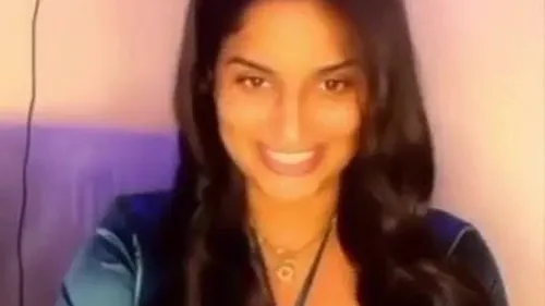 لايف قمرهم الشرموطة تعرض جسمها للماتبعين نار سكس عربي