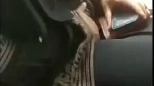 شرموطة محجبة هايجة تلعب في كسها في المواصلات سكس مصري xnxx