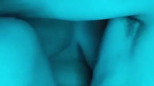 سهرة نار شرموطة فاجرة وجوزها طالعين لايف وينيكها قدام الجمهور سكس مصري xnxx