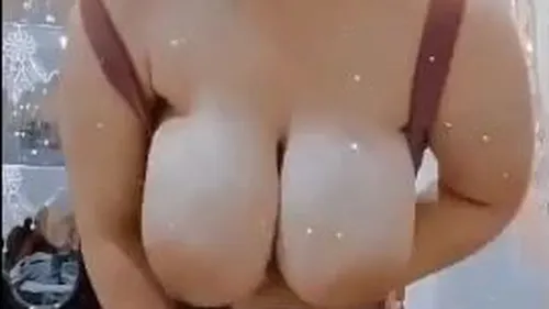 لبوة هاي كلاس عليها بزاز تجنن سكس نودز مصري