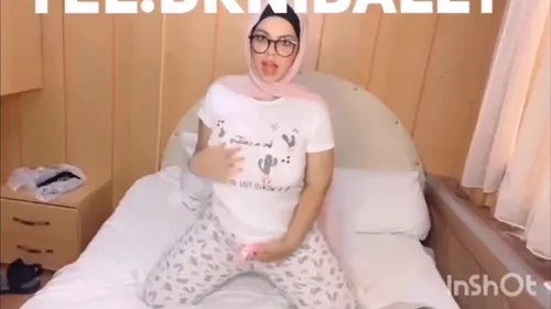 فرسة مصرية محجبة تتناك من عشيقها سكس مصري xnxx