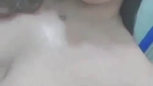 بنت عشرينية بجسم ابيض لبن وبزاز مدافع سكس نودز مصري