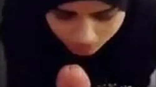 مرات البواب المحجبة تمص زبي سكس مصري xnxx