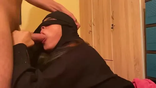 زوج ديوث جايب صاحبه ينيك مراته – سكس عربي