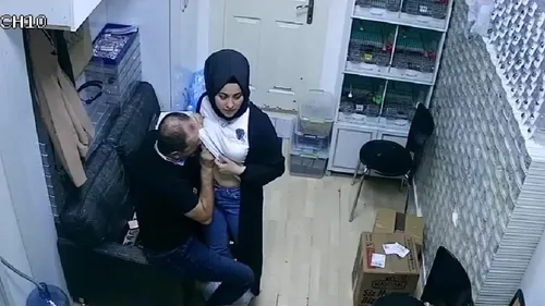 المدير يمص بزاز السكرتيرة المحجبة الشرموطة سكس مصري