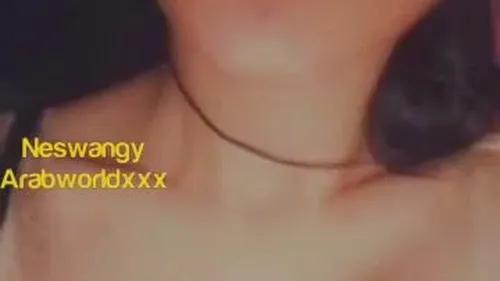 بنت كيوتة تطلع بزازها من البرا وتفرج حبيبها سكس نودز مصري