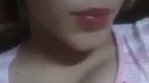 حنان اللبوة تطلع بزازها الكبار وتوري حبيبها سكس نودز مصري