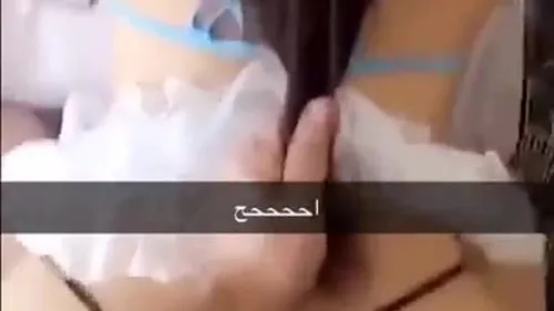 زوجة سعودية نار تمص زب زوجها وتركبه سكس سعودي