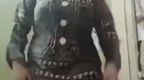 نودز حتة بلدي تقلع العباية وتبين كل حاجة سكس نودز مصري