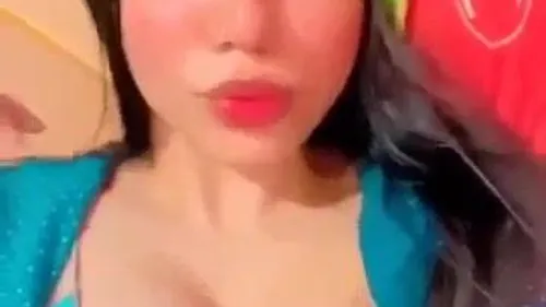 مزة بطل تدلع حبيبها وتصورله جسمها الملبن سكس نودز مصري