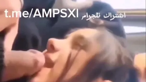 طالبة تمص زب حبيبها في السيارة بعد المدرسة سكس عربي xnxx