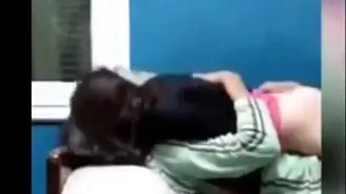 تصوير مخفي, جايب صاحبته البيت ويقلعها بالعافية ويخليها تمصله ويحاول ينيكها سكس مصري xnxx