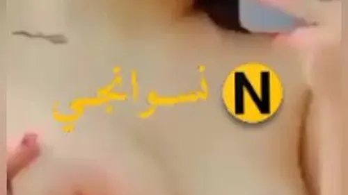 ميلفاية بأفجر جسم تصور لعشيقها وتهيجه سكس نودز مصري