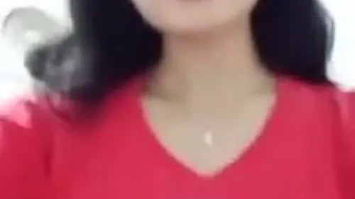 بنت كيوت تحط الكاميرا وتفرج حبيبها على أحلى جسم نار سكس نودز مصري