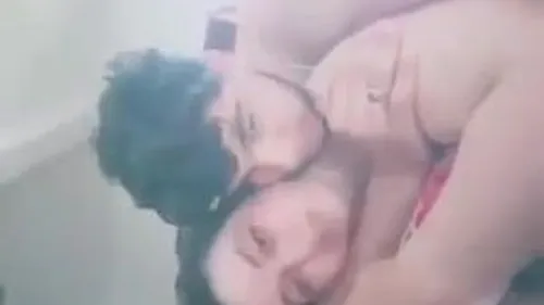 واد هايج يجيب صاحبته البيت ويقلعها ويركب فوقيها سكس مصري xnxx